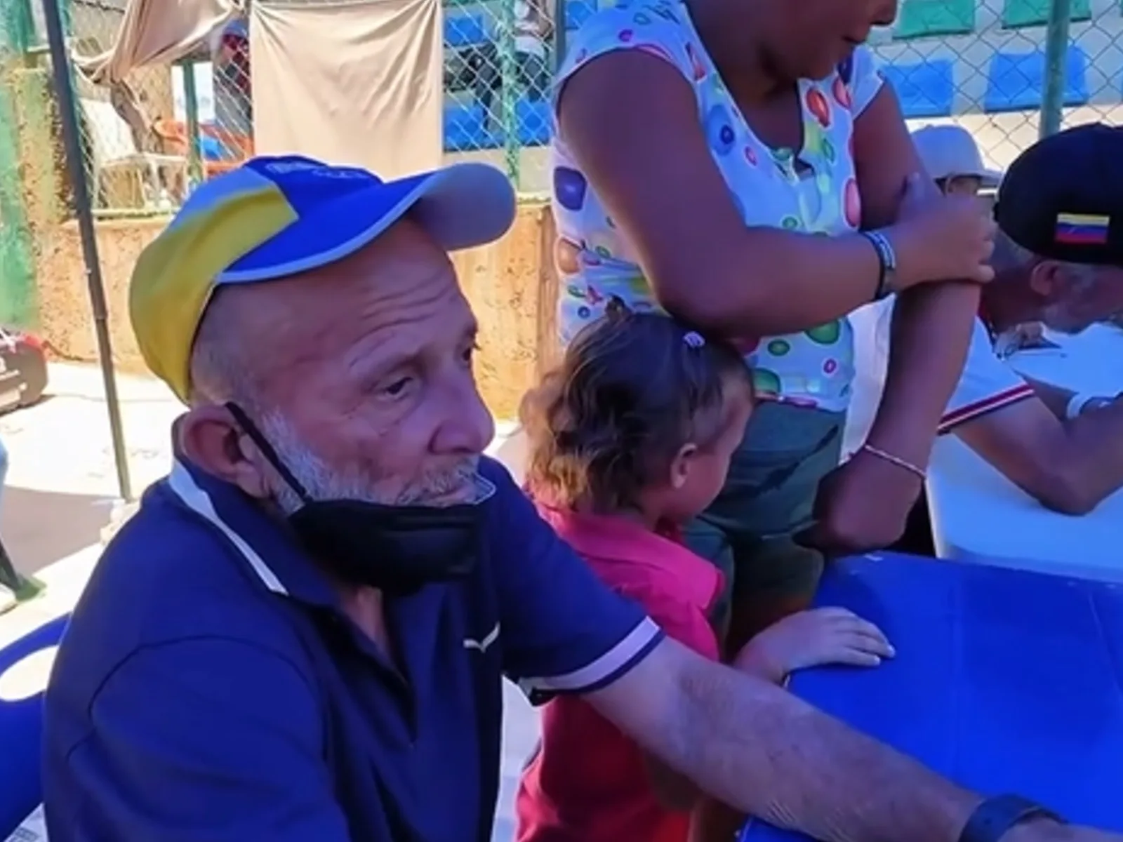 Censo en el urbanismo Hugo Chávez por daños tras sismos
