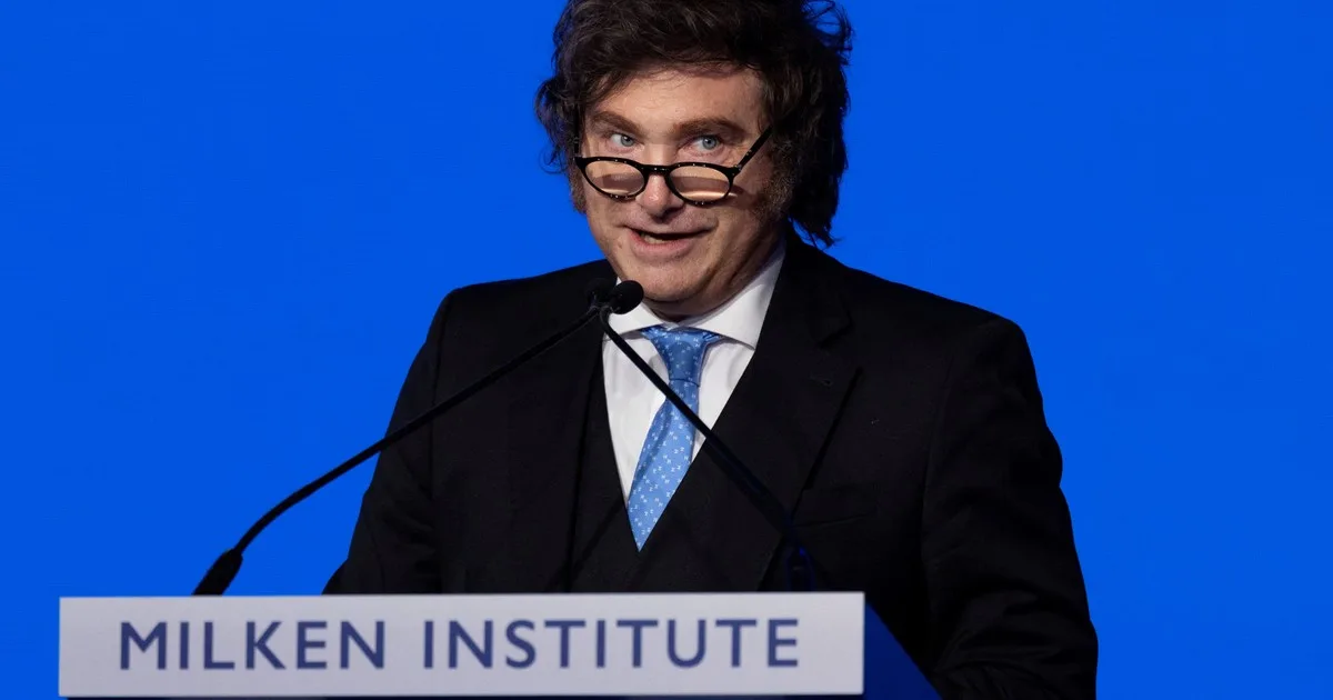 Ravier defiende el plan económico y atribuye afuera la tensión