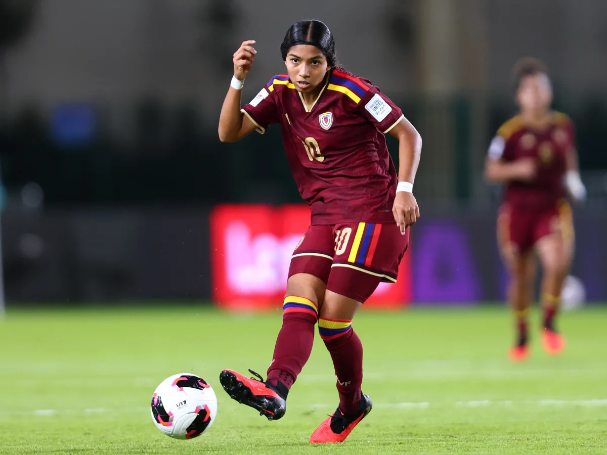 Venezuela remontó ante Zambia y ganó con una chilena al 90+9