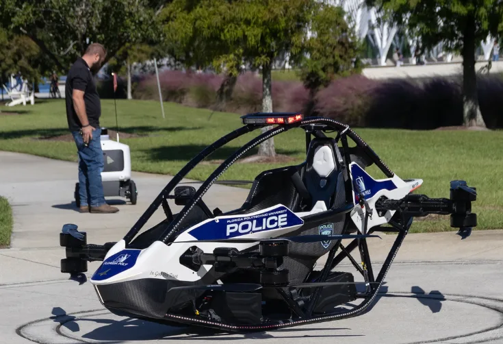 Policía universitaria en Florida suma un vehículo volador