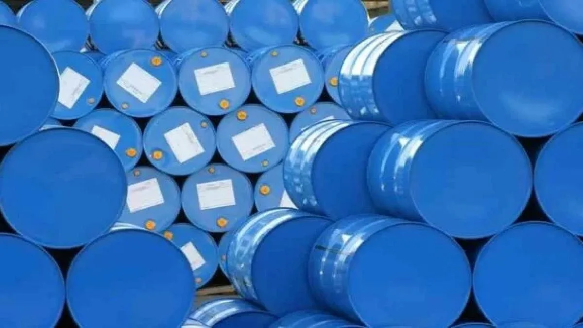 Brent toca 111,33 dólares y marca pico de cinco meses