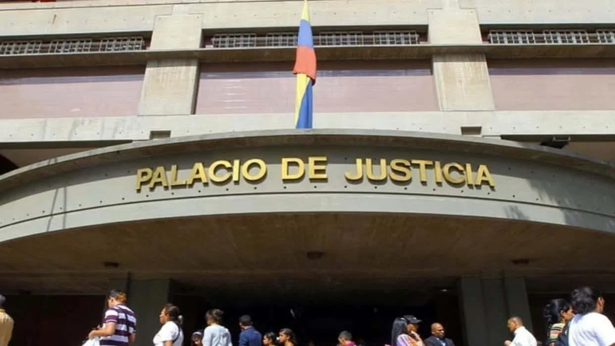 Intimidan a equipo de prensa en el Palacio de Justicia de Caracas
