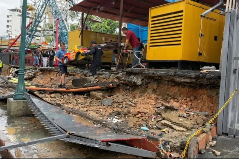 Retiran escombros y colocan cerca en parque Bimbolandia