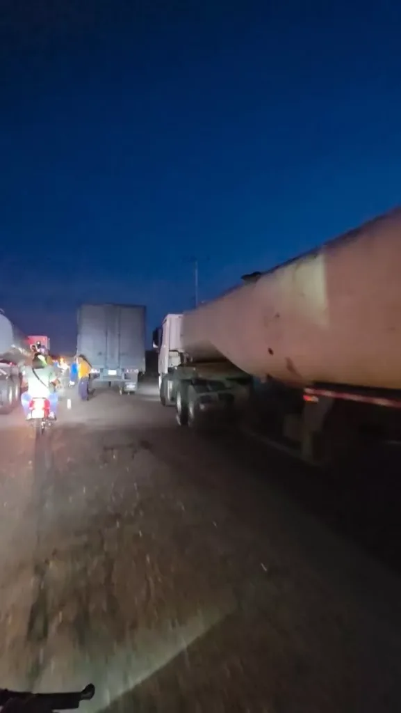 Vecinos de La Piedra trancan la vía Morón-Coro por agua