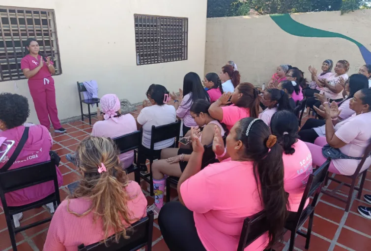 Cardiosalud llevó campaña de senos saludables a Coro