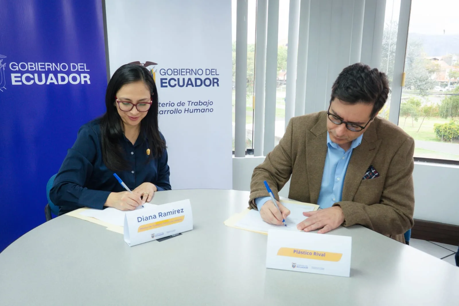Jóvenes en Acción suma seis firmas de Azuay a su fase 4
