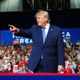 Estados Unidos llega a unas midterms cargadas de tensión