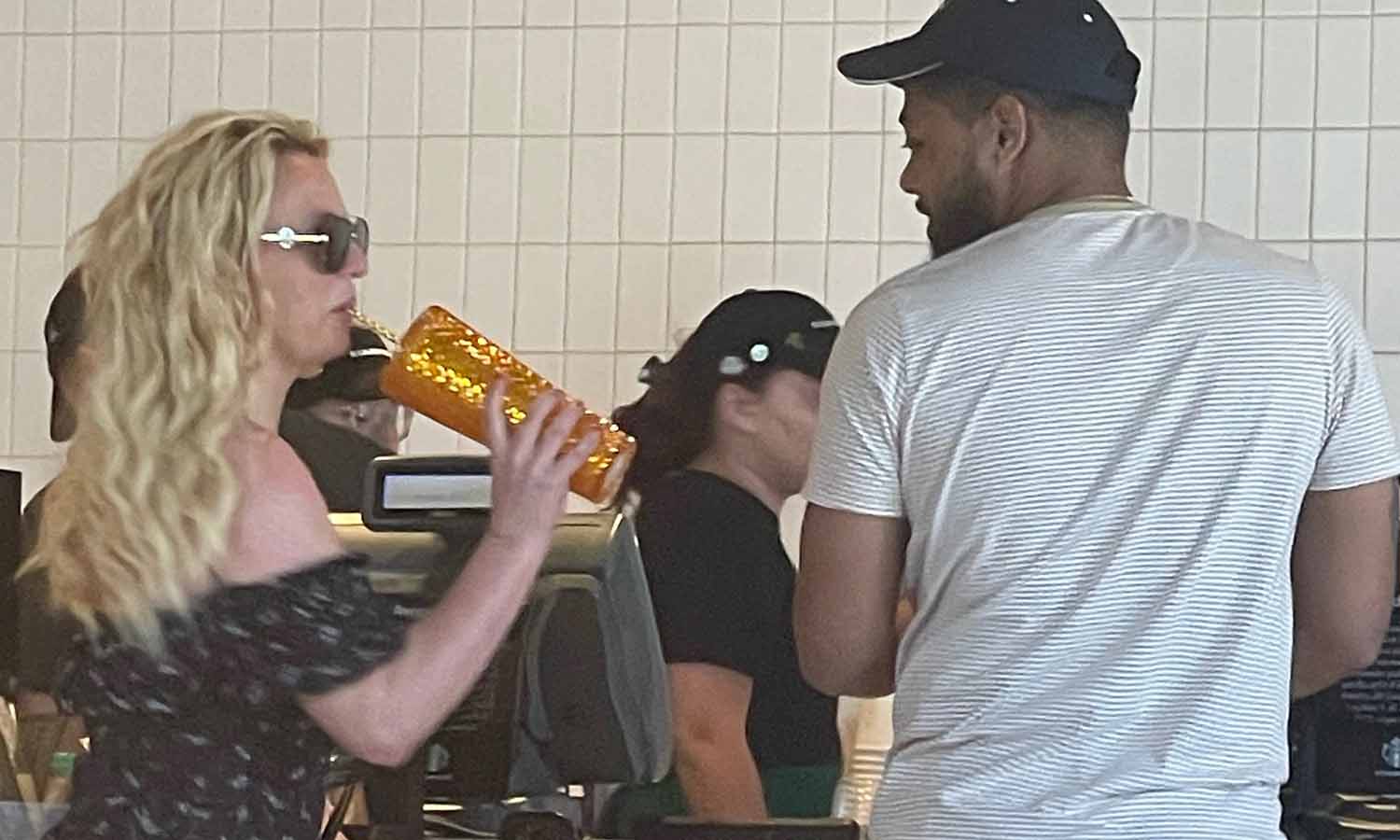 Britney Spears es vista en reconocida cafetería en Puerto Rico