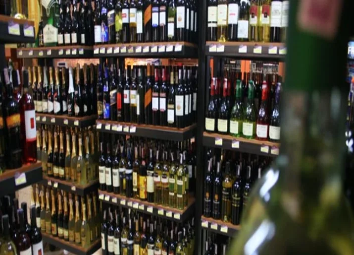 Angostura del Orinoco fija horario de venta de licores los domingos
