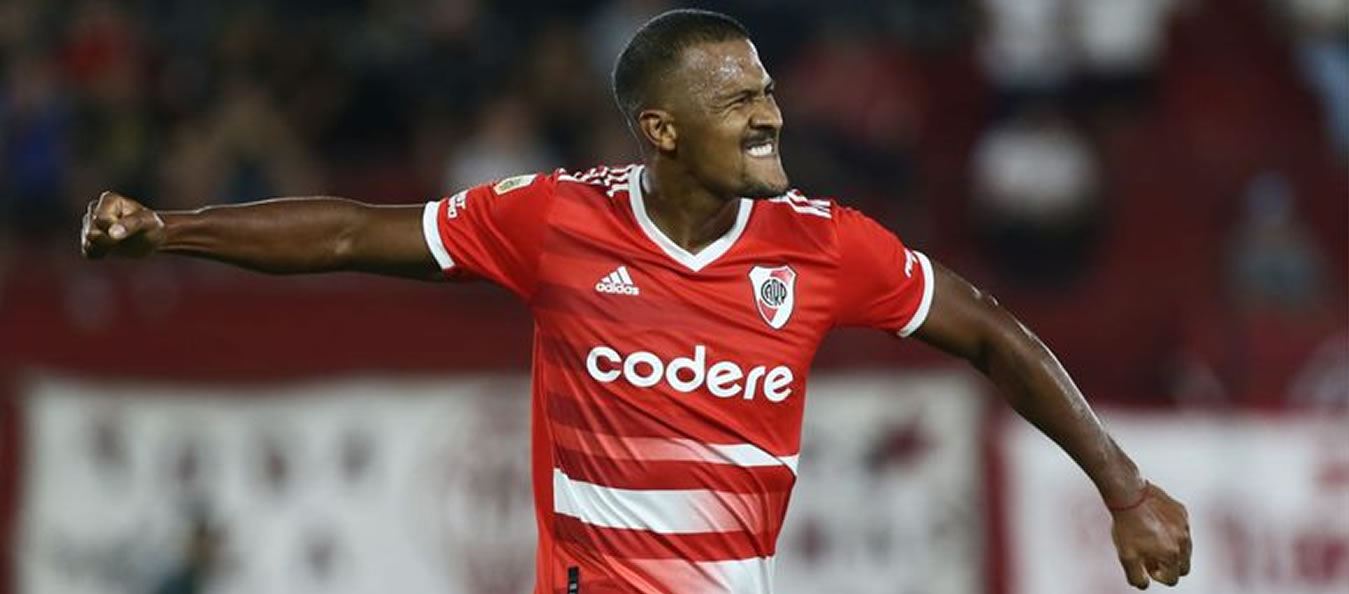 Salomón Rondón anotó sus primeros goles con River