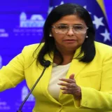 Delcy Rodríguez promete alivio ante los apagones en Venezuela