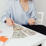 Dólar hoy en Venezuela: el paralelo baja a 1.015,05 Bs este viernes