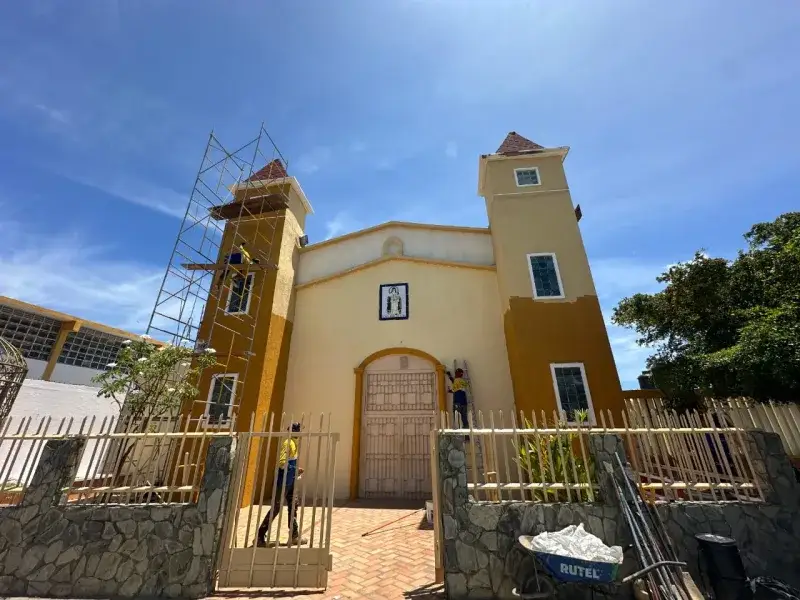 Santa Rosa de Agua inicia sus fiestas patronales con fe y obras