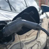 Aruba evalúa electrificar la mitad de su flota pública para 2030