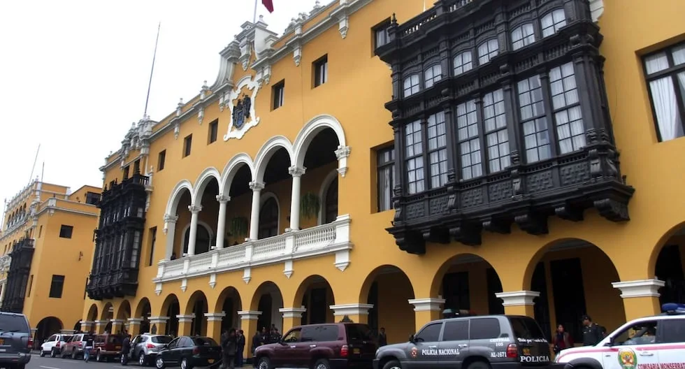 Lima: ONPE reporta ventaja mínima con 99,8% de actas