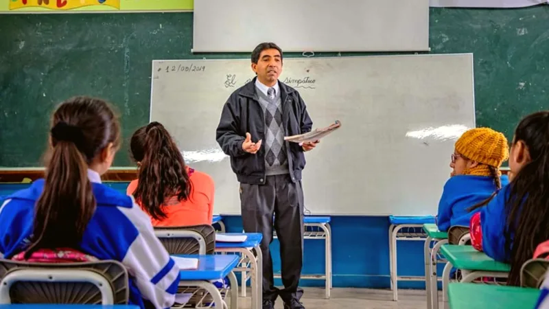 El 22% de docentes peruanos de secundaria tiene 55 años o más