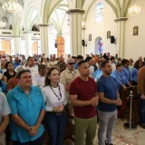 Feijóo pide elecciones libres en Venezuela tras regreso de Machado