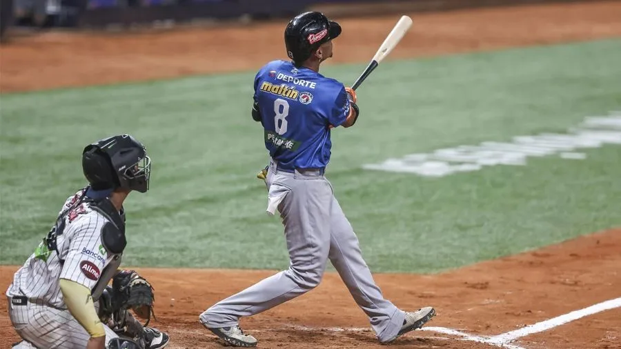Tigres de Aragua superan 9-8 a Leones del Caracas