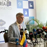 Ferreira tilda de inhumano el racionamiento en Lechería