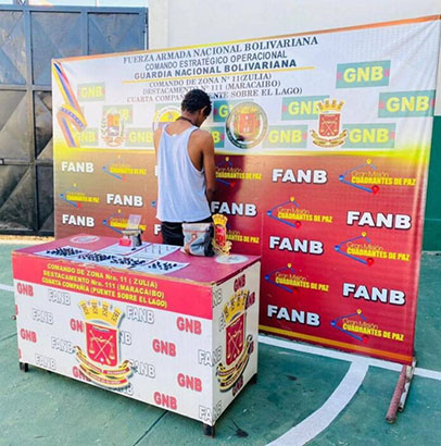 
			GNB Zulia capturó a hombre con 82 cebollitas de marihuana		
