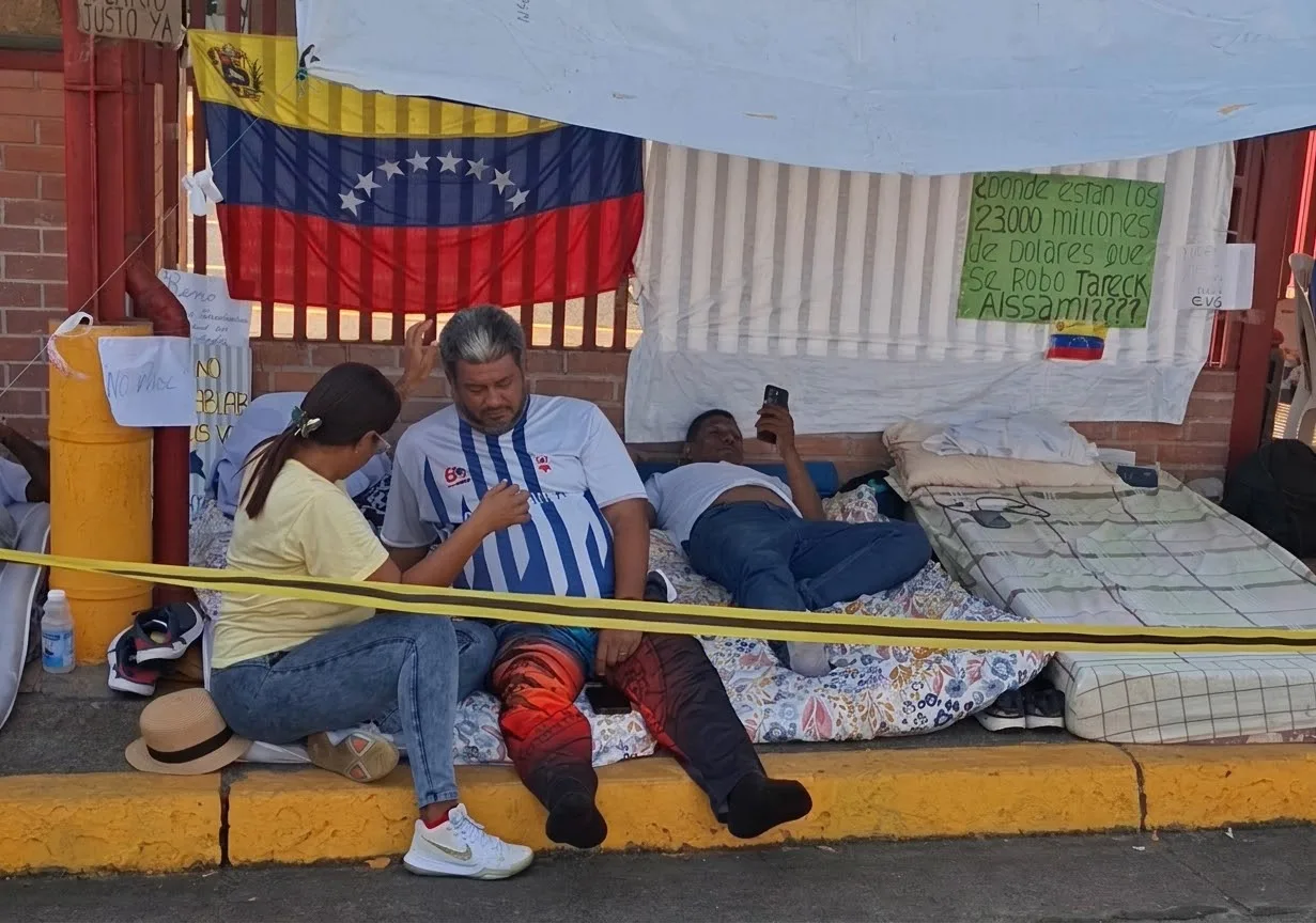 Huelguistas de la CVG superan 130 horas y reclaman diálogo
