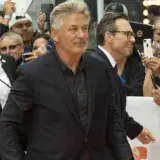 Reanudan rodaje de "Rust", filme del disparo fatal de Alec Baldwin
