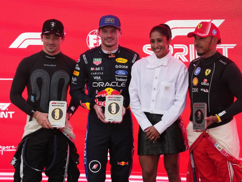Verstappen se impone en la sprint de Singapur tras incidentes