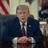Trump promete bono de 5.000 dólares si ganan los republicanos