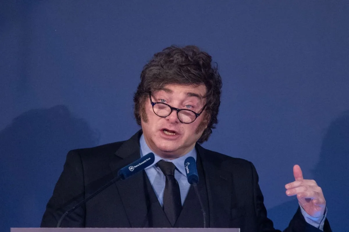 Milei resiste cambios mientras crece la presión por reactivar
