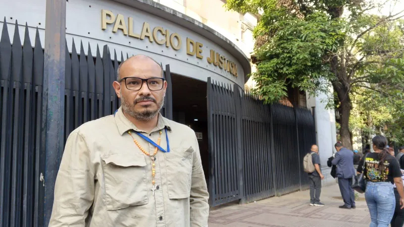 Tribunal dicta libertad plena para Carlos Julio Rojas