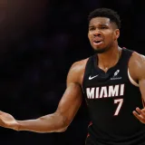 Giannis Antetokounmpo aborda el 0-4 de Miami y pide reaccionar