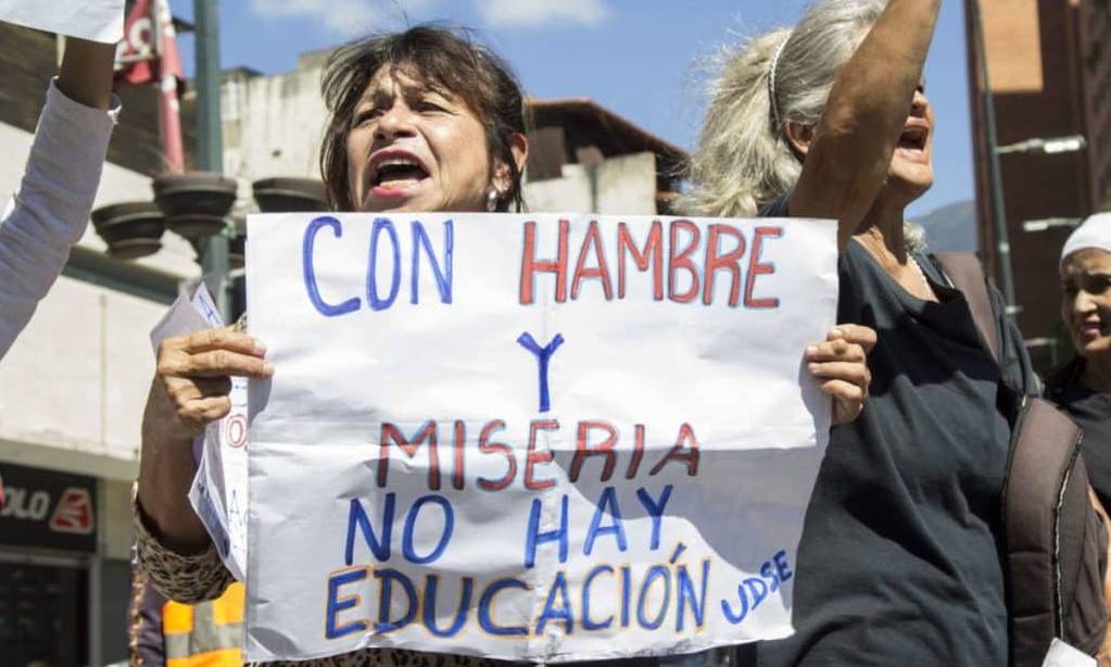 Un docente necesita 24,2 salarios al mes para alimentar a la familia