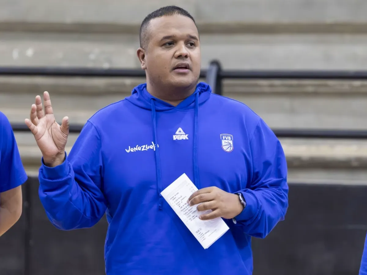 Alexis Cedres asume la dirección de la selección de baloncesto