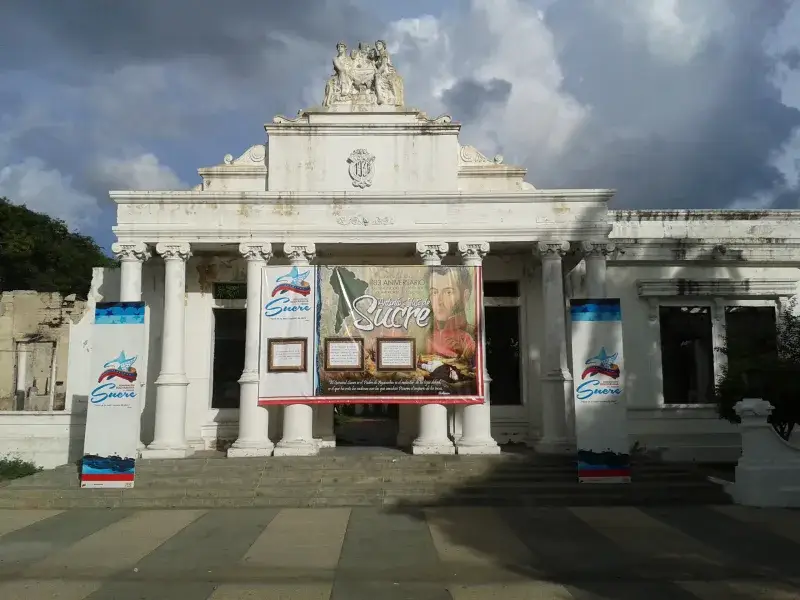 File:Palacio de Gobierno, Cumaná, Venezuela.jpg