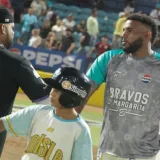 Bravos completa la barrida ante Tiburones con triunfo 10-2