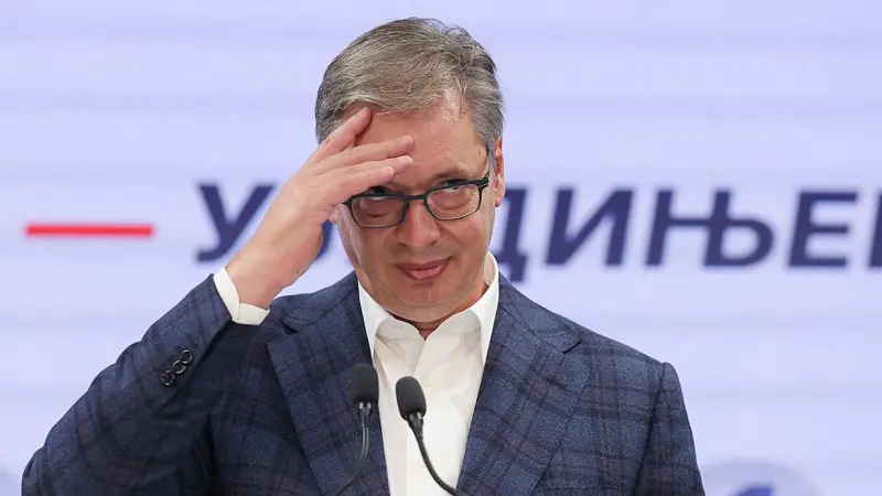 Vucic admite la derrota ante protesta estudiantil en Serbia