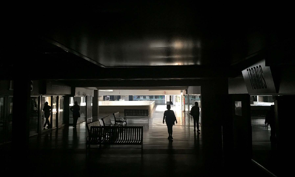 Reportan 3 bajones en hora y media en al menos 13 estados y Caracas