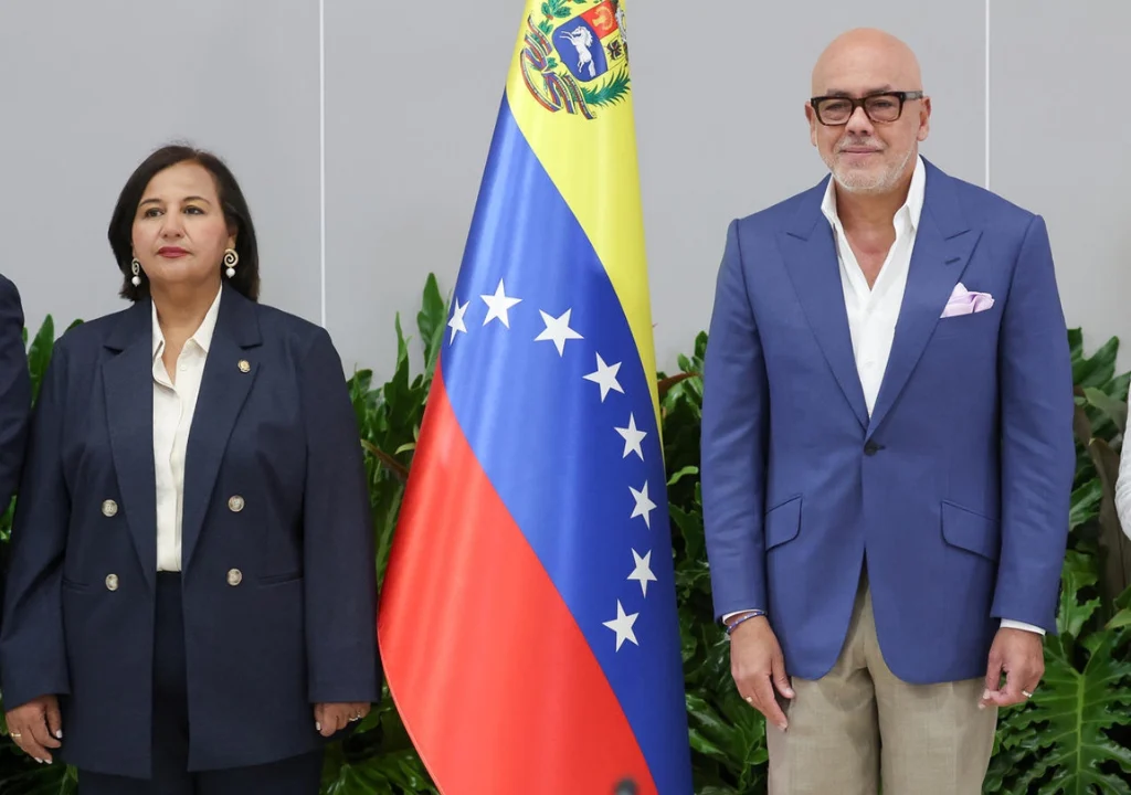 Jorge Rodríguez y Dinorah Figuera retoman diálogo el 14
