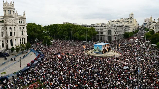 Miles protestan en Madrid por el derecho a la vivienda