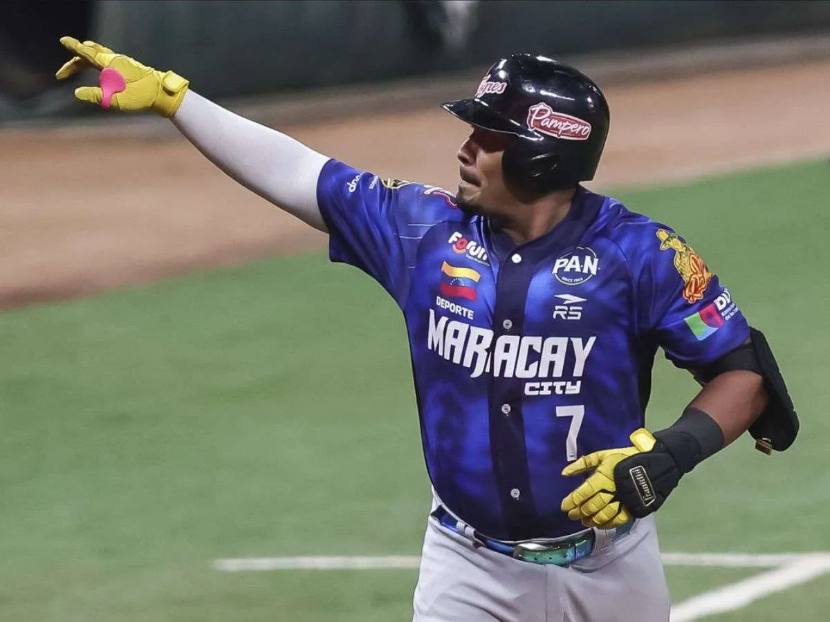 David Rodríguez arranca la LVBP como mejor bateador semanal