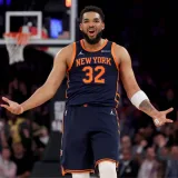Towns y los Knicks negocian una extensión de hasta $240 millones