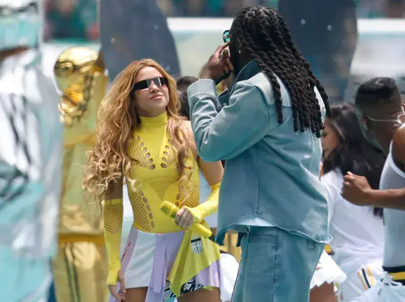 La inauguración del Mundial 2026 en México dividió opiniones y desató teorías sobre Shakira