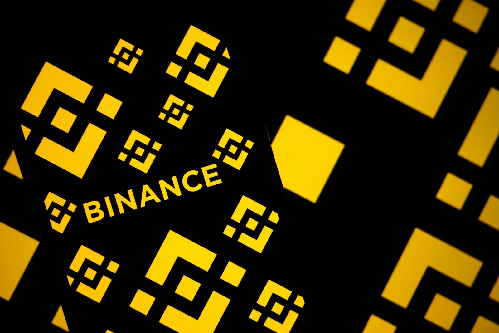 Robo récord de US$6.3 mil millones golpea a Binance