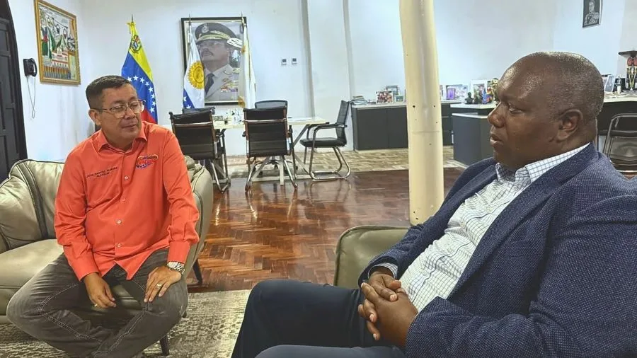 Consultora internacional evalúa daños tras sismo en La Guaira