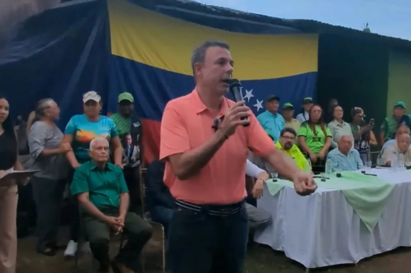 Roberto Enríquez pidió frenar maltrato a migrantes