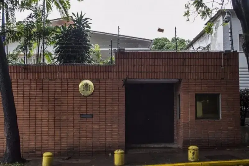 Consulado de España reanudará atención parcial al público en Chacao