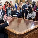 Trump impone nuevos aranceles a 60 economías desde este viernes