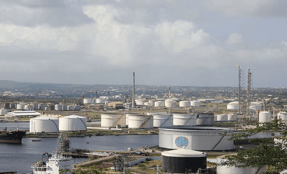 Pdvsa pagará deuda a refinería de Curazao para reanudar suministro de crudo