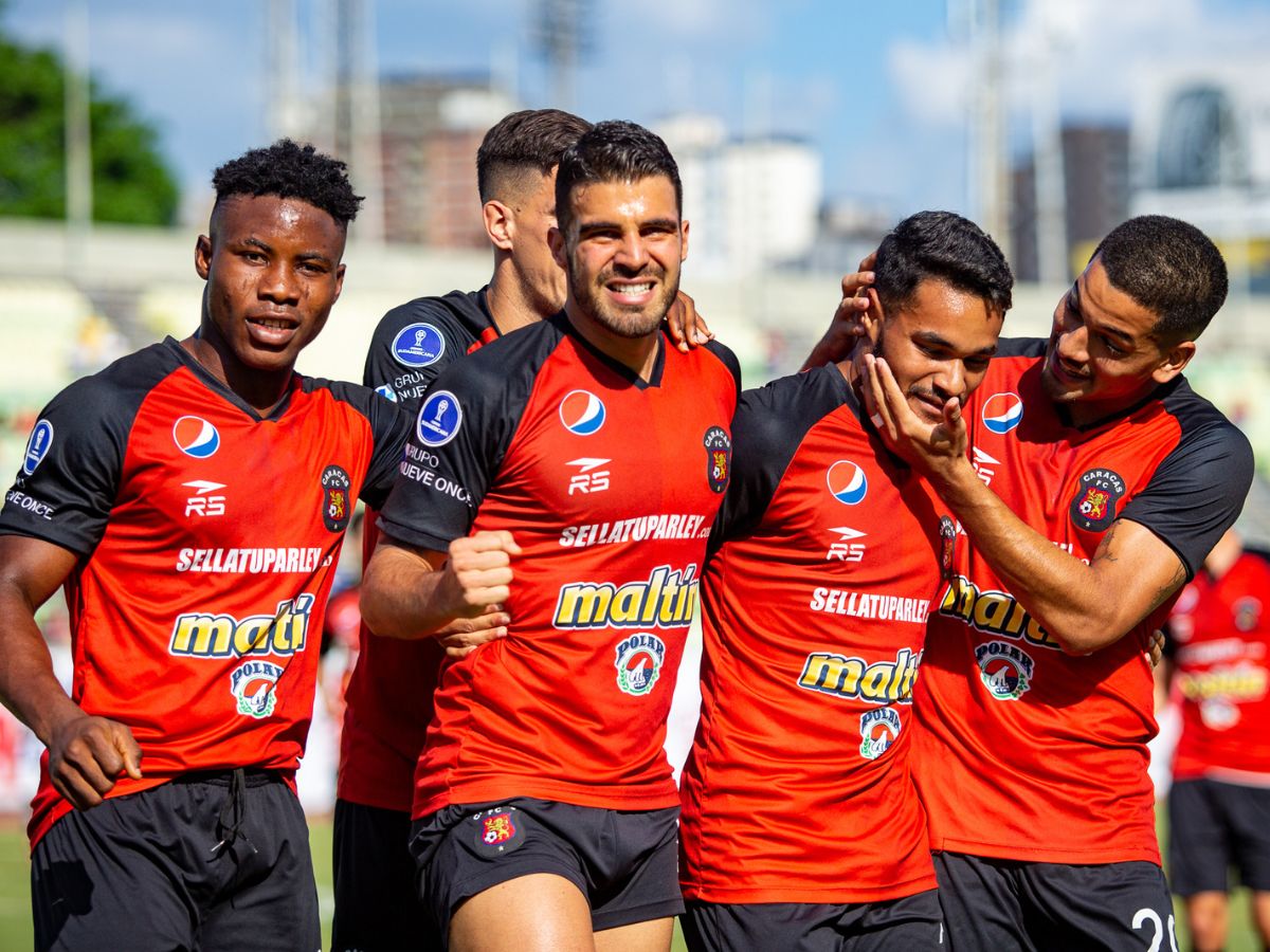 Caracas FC busca vencer al líder del campeonato