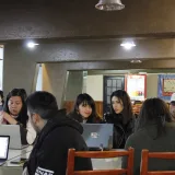 File:Compartiendo cultura libre con la comunidad de Japón - Wikimedia Bolivia Japón Amistad 2026.jpg
